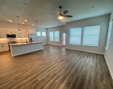 3000 Chisholm Trail Rd - Photo Thumbnail 8
