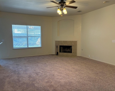 125 Camelia Pkwy - Photo Thumbnail 1