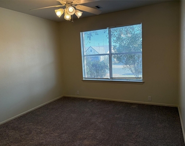 125 Camelia Pkwy - Photo Thumbnail 10