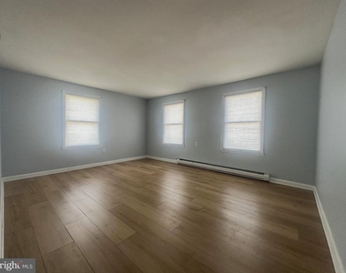 109 Caroline Avenue - Photo Thumbnail 2