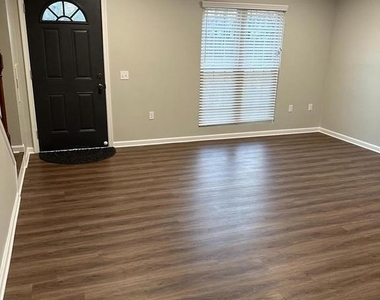 4576 Grouse Place - Photo Thumbnail 2