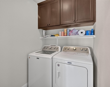 607 Salado Creek Ln - Photo Thumbnail 10