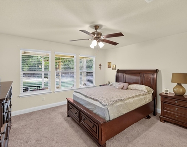 607 Salado Creek Ln - Photo Thumbnail 9