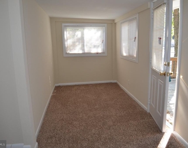4038 7th Street - Photo Thumbnail 2