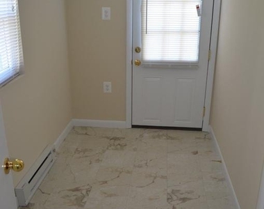 4038 7th Street - Photo Thumbnail 7