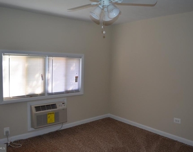4038 7th Street - Photo Thumbnail 3