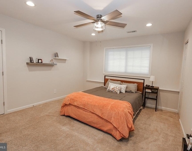 348 Little Bear Lane - Photo Thumbnail 41
