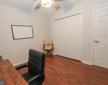 348 Little Bear Lane - Photo Thumbnail 31