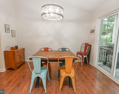 348 Little Bear Lane - Photo Thumbnail 11