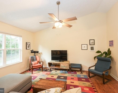 348 Little Bear Lane - Photo Thumbnail 34