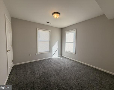 4022 5th Street - Photo Thumbnail 5