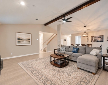 9906 Willers Way - Photo Thumbnail 10