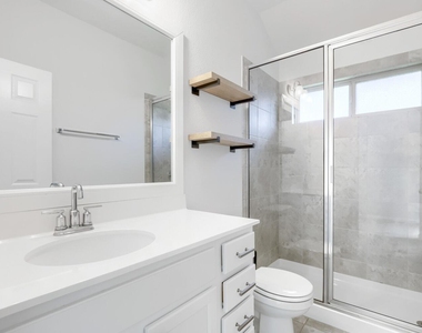 913 Medina Way - Photo Thumbnail 15