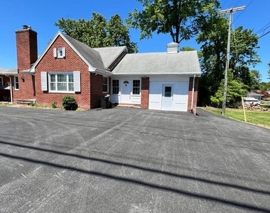 9406 Belair Road - Photo Thumbnail 14
