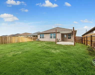 357 Harvest Creek Dr - Photo Thumbnail 14