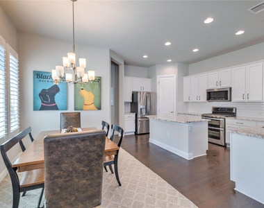 12328 Reserve Creek Dr - Photo Thumbnail 7