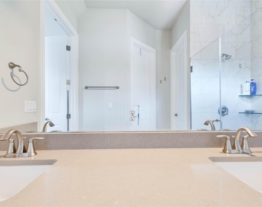 12328 Reserve Creek Dr - Photo Thumbnail 13