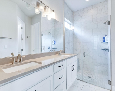 12328 Reserve Creek Dr - Photo Thumbnail 11