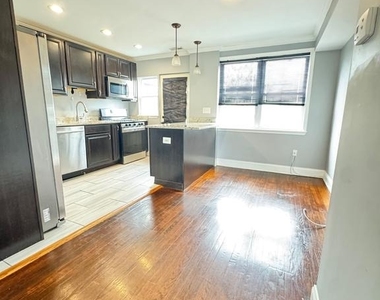 2720 Plainfield Road - Photo Thumbnail 3