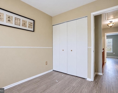 3831 Glenview Terrace - Photo Thumbnail 14