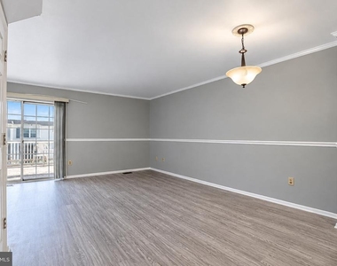 3831 Glenview Terrace - Photo Thumbnail 5