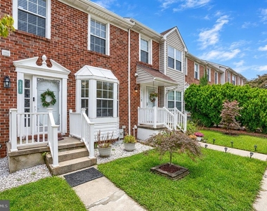 3831 Glenview Terrace - Photo Thumbnail 1