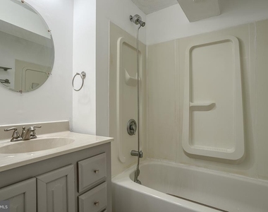 3831 Glenview Terrace - Photo Thumbnail 19