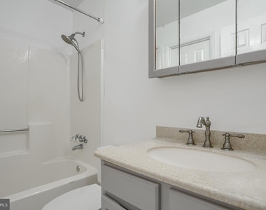 3831 Glenview Terrace - Photo Thumbnail 20