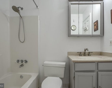 3831 Glenview Terrace - Photo Thumbnail 18