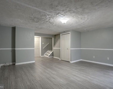 3831 Glenview Terrace - Photo Thumbnail 22