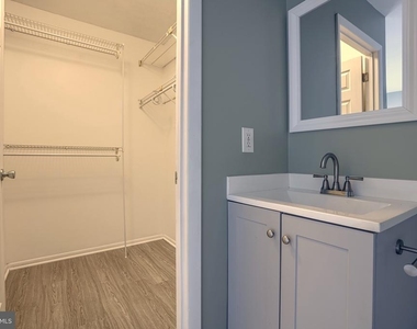 3831 Glenview Terrace - Photo Thumbnail 17