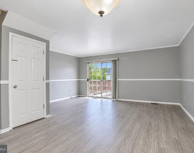 3831 Glenview Terrace - Photo Thumbnail 6