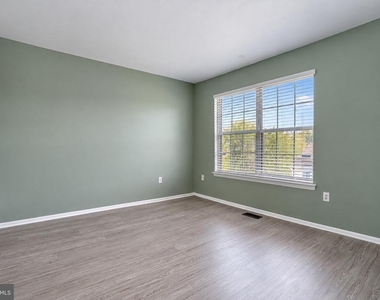 3831 Glenview Terrace - Photo Thumbnail 16