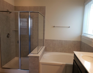227 Everglade Dr - Photo Thumbnail 15