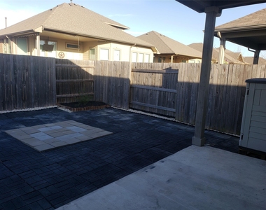 227 Everglade Dr - Photo Thumbnail 16