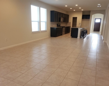227 Everglade Dr - Photo Thumbnail 5