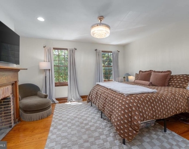 521 S Ann Street - Photo Thumbnail 15