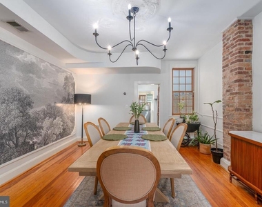 521 S Ann Street - Photo Thumbnail 1