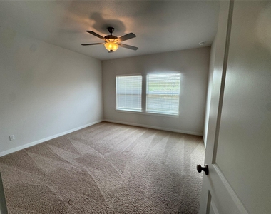 65 Hereford Loop - Photo Thumbnail 6