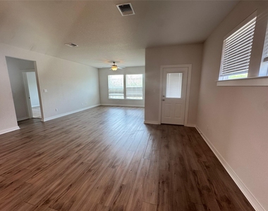 65 Hereford Loop - Photo Thumbnail 5