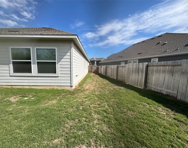65 Hereford Loop - Photo Thumbnail 22