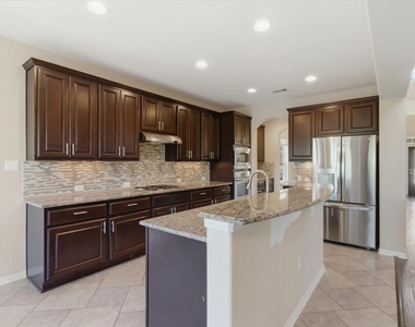 1511 Rimstone Dr - Photo Thumbnail 11
