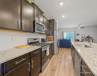1837 Roslynhill Trail - Photo Thumbnail 11