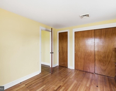 24 W Market Street - Photo Thumbnail 24