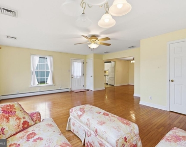 24 W Market Street - Photo Thumbnail 20