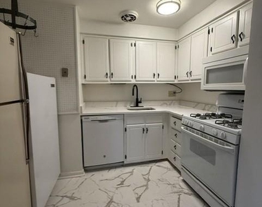 313 Pyramid Avenue - Photo Thumbnail 2