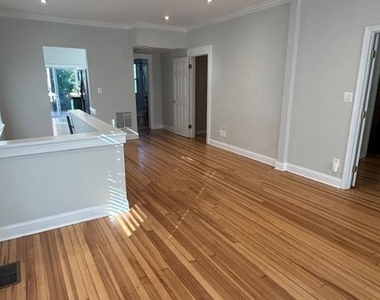 5121 Cathedral Avenue Nw - Photo Thumbnail 2