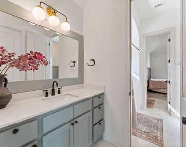224 Magnolia Blossom Cv - Photo Thumbnail 15