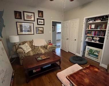 3201 Guadalupe St - Photo Thumbnail 5