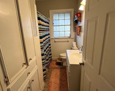 3201 Guadalupe St - Photo Thumbnail 7
